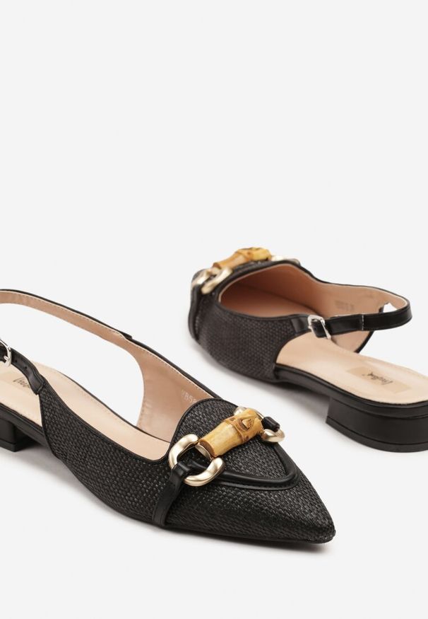 Renee - Czarne Tweedowe Sandały Slingback z Ozdobną Aplikacją Davira. Okazja: na co dzień. Kolor: czarny. Materiał: materiał, koronka. Wzór: aplikacja. Styl: casual, elegancki