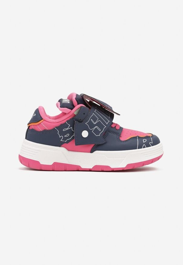 Renee - Granatowo-Różowe Sneakersy na Płaskiej Podeszwie Ozdobione Napisami Griefra. Nosek buta: okrągły. Zapięcie: sznurówki. Kolor: niebieski. Materiał: materiał. Wzór: aplikacja, napisy. Obcas: na płaskiej podeszwie. Wysokość obcasa: niski