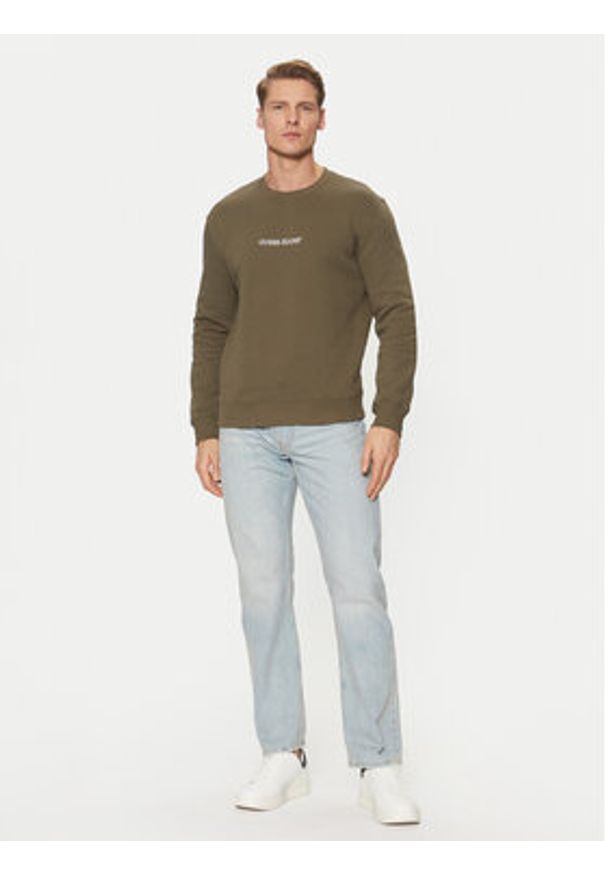 Guess Jeans Bluza M4YQ19 K9V31 Khaki Regular Fit. Kolor: brązowy. Materiał: bawełna