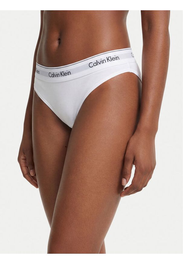 Calvin Klein Underwear Komplet stringów LV00QF8518 Biały. Kolor: biały. Materiał: bawełna