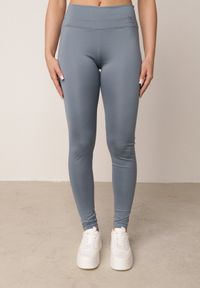 Born2be - Jasnoniebieskie Legginsy w Stylu Basic z Wyszczuplającym Pasem Samertes. Okazja: do pracy, na co dzień, na spacer. Stan: podwyższony. Kolor: niebieski. Długość: krótkie. Styl: casual #6