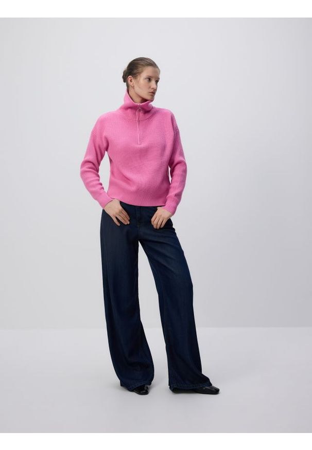 Reserved - Sweter z wiskozą - fioletowy. Kolor: fioletowy. Materiał: wiskoza