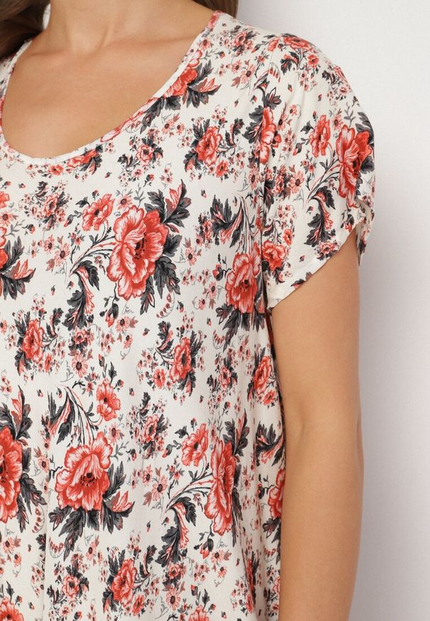 Born2be - Czerwona Sukienka Bawełniana z Asymetrycznym Dołem w Kwiatki Nativienne. Kolor: czerwony. Materiał: bawełna. Długość rękawa: krótki rękaw. Wzór: kwiaty. Sezon: lato. Typ sukienki: asymetryczne. Styl: elegancki