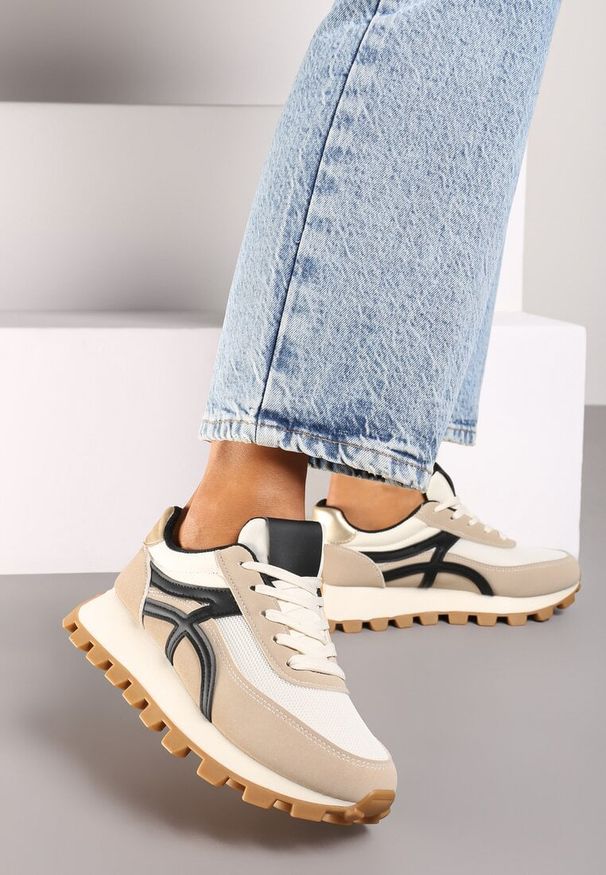 Born2be - Ciemnobeżowe Sneakersy z Bieżnikiem i Wstawkami Timayla. Okazja: na co dzień. Kolor: beżowy. Materiał: skóra, jeans