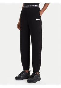 EA7 Emporio Armani Spodnie dresowe 7W000678 AF13151 UC001 Czarny Regular Fit. Kolor: czarny. Materiał: bawełna #1