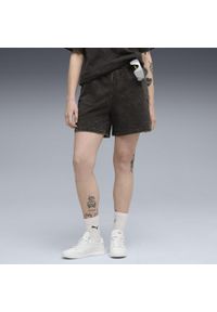 Puma - Damskie szorty Essentials 5" z efektem sprania i wysokim stanem PUMA. Stan: podwyższony. Kolor: fioletowy, czarny, szary, wielokolorowy. Sport: fitness