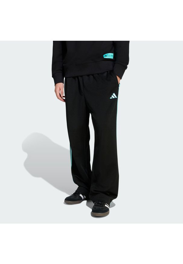 Adidas - Męskie Spodnie Mercedes - Amg Petronas Formula One Team Las Vegas Track. Kolor: czarny, biały, wielokolorowy. Materiał: dresówka. Sport: fitness