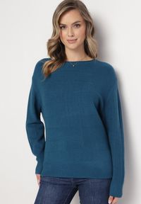 Born2be - Ciemnoniebieski Klasyczny Sweter z Długim Rękawem Darissa. Kolor: niebieski. Długość rękawa: długi rękaw. Długość: długie. Sezon: jesień, zima. Styl: klasyczny #3