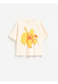 Reserved - Bawełniany t-shirt z nadrukiem - kremowy. Kolor: kremowy. Materiał: bawełna. Wzór: nadruk #1