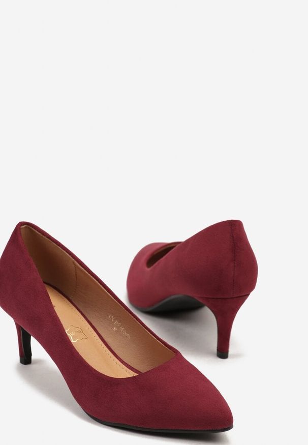 Born2be - Bordowe Klasyczne Czółenka na Szpilce Ovirissa. Okazja: na spotkanie biznesowe, do pracy. Kolor: czerwony. Wzór: aplikacja. Obcas: na szpilce. Styl: klasyczny