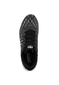 Buty do biegania męskie Under Armour e ua charged breeze 2. Zapięcie: sznurówki. Kolor: biały, wielokolorowy, czarny. Materiał: materiał, syntetyk, tkanina. Szerokość cholewki: normalna