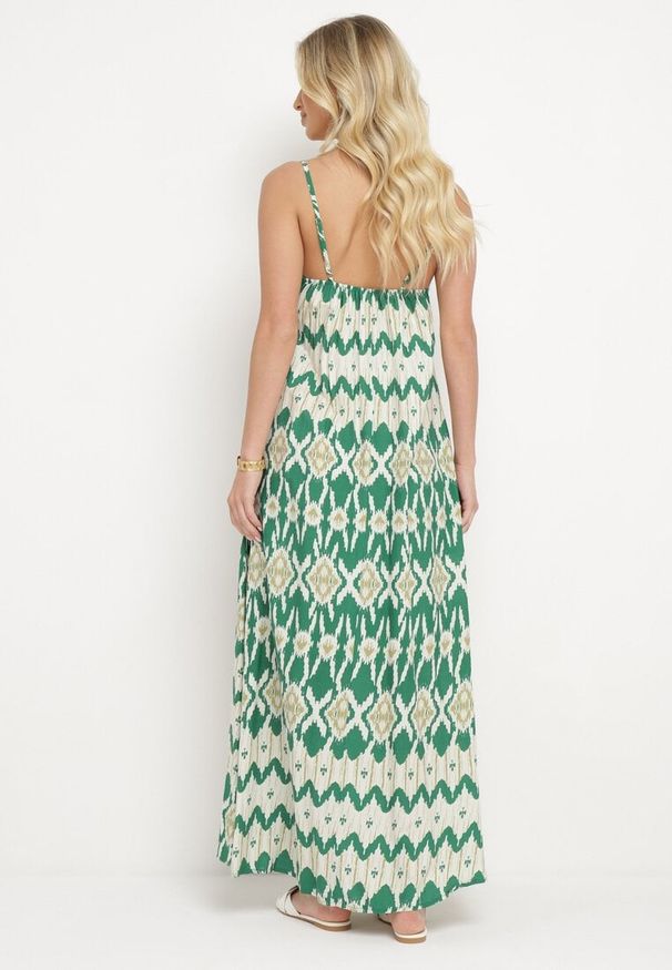 Born2be - Zielona Wiskozowa Sukienka na Regulowanych Ramiączkach o Geometrycznym Wzorze Vididia. Okazja: na co dzień, na plażę. Kolor: zielony. Materiał: wiskoza. Długość rękawa: na ramiączkach. Wzór: geometria. Styl: casual, klasyczny, wakacyjny