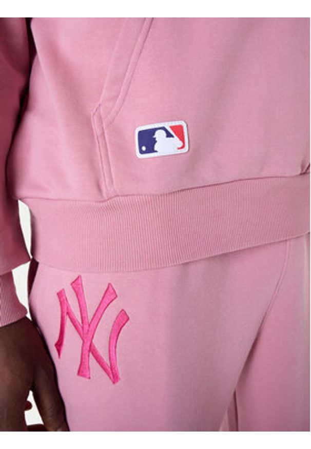 New Era Bluza New York Yankees MLB League 60596174 Różowy Regular Fit. Kolor: różowy. Materiał: bawełna