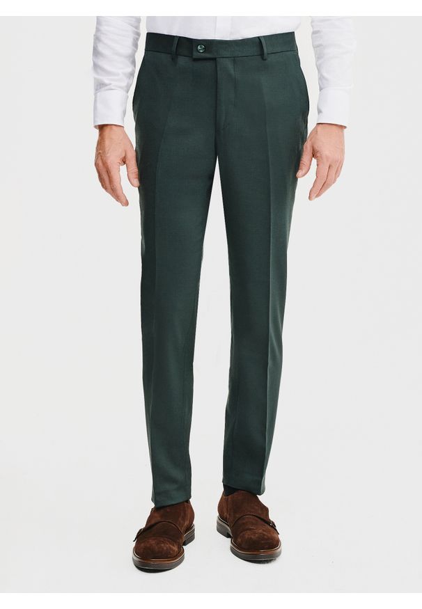 Pako Lorente - PAKO LORENTE – Gładkie spodnie garniturowe w kolorze zielonym. Kolor: zielony. Materiał: poliester, wiskoza, elastan. Wzór: gładki. Styl: elegancki