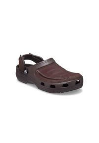 Buty do chodzenia męskie Crocs Yukon Vista II. Zapięcie: rzepy. Kolor: brązowy, wielokolorowy. Materiał: syntetyk, skóra, materiał. Szerokość cholewki: normalna. Sport: turystyka piesza