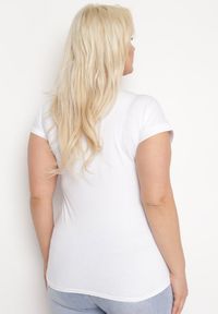 Born2be - Biały Bawełniany T-shirt z Ozdobnym Napisem Dellphia. Okazja: na co dzień. Kolor: biały. Materiał: bawełna. Wzór: napisy. Styl: casual, elegancki #4