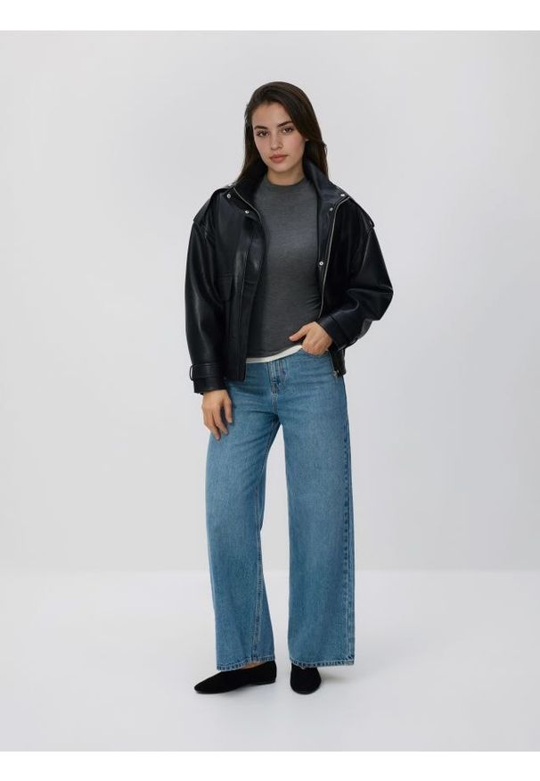 Reserved - T-shirt z wiskozą - ciemnoszary. Kolor: szary. Materiał: wiskoza