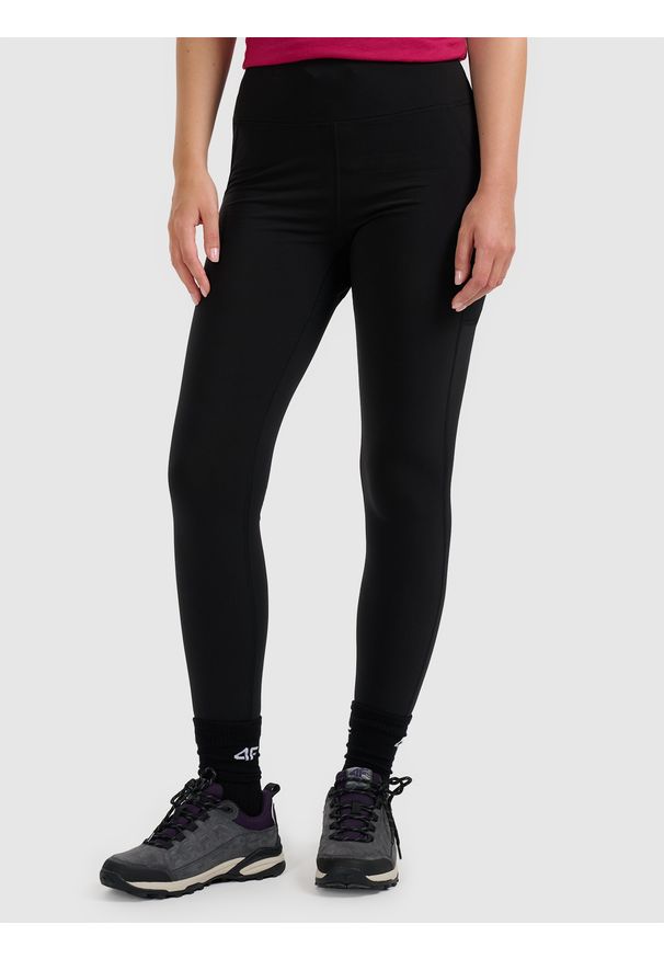 4f - 4F Legginsy trekkingowe szybkoschnące damskie - czarne XS. Stan: podwyższony. Kolor: czarny. Materiał: materiał. Technologia: Primaloft. Sport: wspinaczka, turystyka piesza
