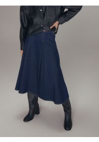 Reserved - Jeansowa spódnica midi - granatowy. Kolor: niebieski. Materiał: jeans #1