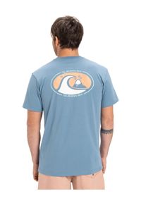 Quiksilver - Koszulka z krótkim rękawem dla Mężczyzn EV FLOWER CHAOS Niebieski. Kolor: niebieski. Materiał: materiał, bawełna. Długość rękawa: krótki rękaw. Długość: krótkie. Wzór: nadruk