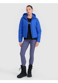 4f - 4F Kurtka puchowa z wypełnieniem syntetycznym damska - niebieska XL. Okazja: na co dzień. Typ kołnierza: kaptur, kołnierzyk stójkowy. Kolor: niebieski. Materiał: syntetyk, puch. Długość: długie. Styl: klasyczny, casual, sportowy #2