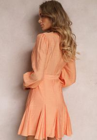 Renee - Pomarańczowa Rozkloszowana Sukienka Mini z Wiązaniem w Talii Evyna. Kolor: pomarańczowy. Długość: mini #3