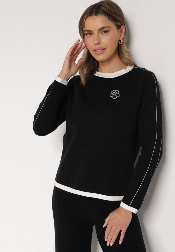 Born2be - Czarny Sweter Ozdobiony Paskami i Aplikacją Tusanne. Okazja: na co dzień. Kolor: czarny. Materiał: jeans. Wzór: aplikacja. Styl: elegancki, casual