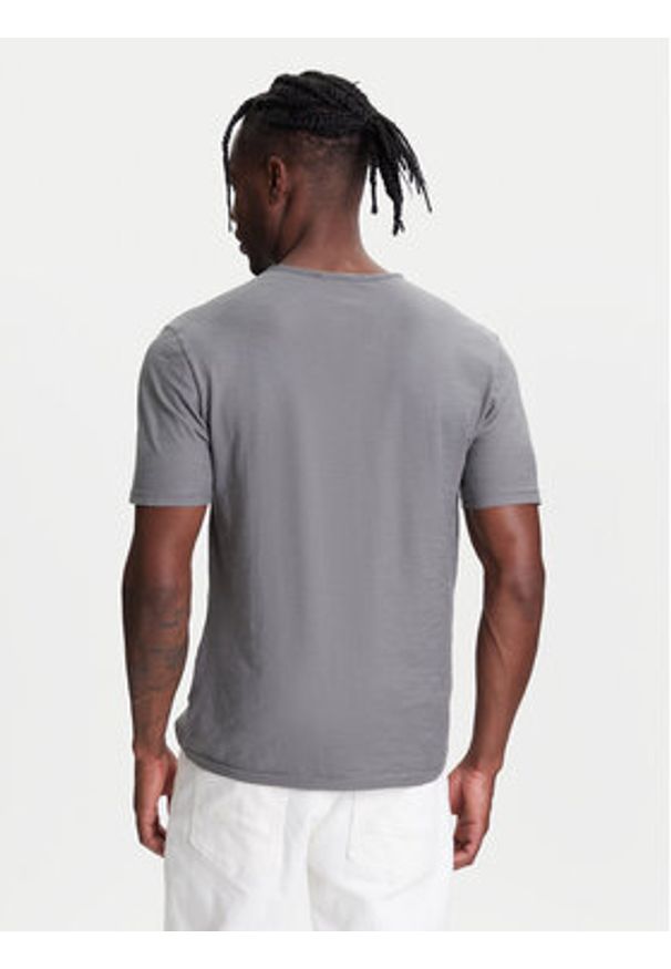 United Colors of Benetton - United Colors Of Benetton T-Shirt 3JE1J4264 Szary Regular Fit. Kolor: szary. Materiał: bawełna