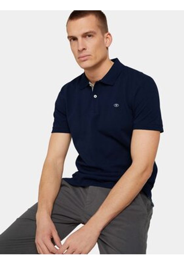 Tom Tailor Polo 1027713 Granatowy Regular Fit. Typ kołnierza: polo. Kolor: niebieski. Materiał: bawełna