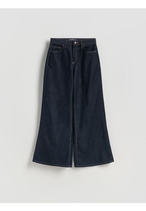Reserved - Jeansy wide leg - granatowy. Kolor: niebieski