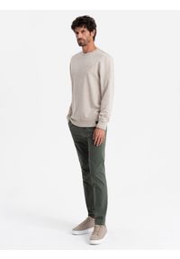 Ombre Clothing - Melanżowa męska bluza dresowa z wyszywanym logotypem – beżowa V2 OM-SSNZ-0163 - XXL. Okazja: na co dzień. Kolor: beżowy. Materiał: dresówka. Wzór: melanż. Styl: elegancki, casual #6
