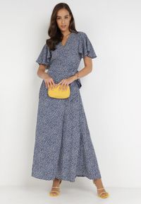 Born2be - Granatowa Sukienka Theminophe. Okazja: na co dzień. Kolor: niebieski. Materiał: tkanina, wiskoza, materiał. Wzór: kropki. Typ sukienki: rozkloszowane, kopertowe, proste. Styl: casual. Długość: maxi #9