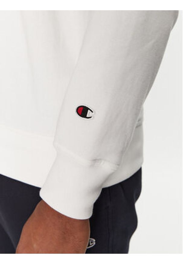 Champion Bluza 220727 Biały Slim Fit. Kolor: biały. Materiał: syntetyk, bawełna