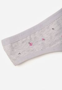 Born2be - Jasnoszare Majtki Stringi z Bawełną w Kwiaty Calylia. Kolor: szary. Materiał: bawełna. Wzór: kwiaty #2