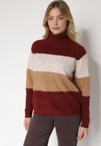 Born2be - Bordowy Golf Oversize w Szerokie Pasy z Domieszką Kaszmiru Nellemia. Okazja: na co dzień. Typ kołnierza: golf. Kolor: czerwony. Materiał: kaszmir. Styl: casual #6