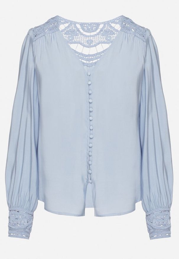 Born2be - Jasnoniebieska Koszula z Ażurowymi Wstawkami Nanlira. Okazja: na co dzień. Kolor: niebieski. Materiał: jeans. Wzór: ażurowy. Styl: casual