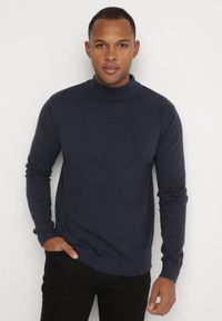 Born2be - Granatowy Sweter Półgolf z Bawełną Ozdobiony Ściągaczami Zolila. Okazja: na spotkanie biznesowe, na co dzień. Kolor: niebieski. Materiał: bawełna. Długość rękawa: długi rękaw. Długość: długie. Wzór: aplikacja. Styl: klasyczny, biznesowy, casual #7