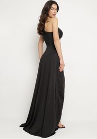 Born2be - Czarna Sukienka na Jedno Ramię z Marszczeniem i Rozcięciem Talirisa. Okazja: na wesele, na imprezę, na ślub cywilny. Kolor: czarny. Typ sukienki: asymetryczne. Styl: elegancki, klasyczny #7