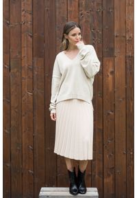 VEVA - Spódnica plisowana Charming Pleats beżowa. Kolor: beżowy. Długość: długie. Styl: klasyczny, elegancki, sportowy #2