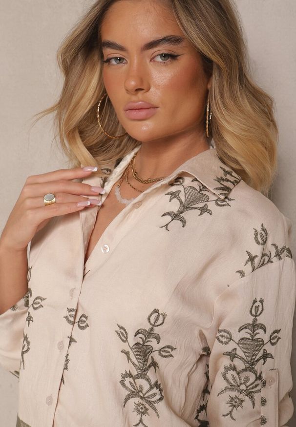 Renee - Beżowy Wiskozowy Komplet Boho Koszula i Spodnie z Haftowanym Zdobieniem Helhiris. Kolor: beżowy. Materiał: wiskoza. Wzór: aplikacja, haft