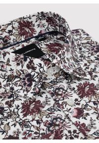 Pako Lorente - PAKO LORENTE – Biała koszula w kwiaty. Typ kołnierza: kołnierzyk klasyczny. Kolor: biały. Materiał: bawełna, elastan. Długość rękawa: długi rękaw. Długość: długie. Wzór: kwiaty. Styl: klasyczny #7