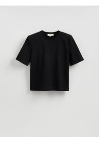 Reserved - T-shirt z poduszkami na ramionach - czarny. Kolor: czarny. Materiał: dzianina, bawełna #1