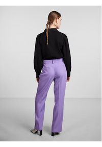 YAS Spodnie materiałowe 26028860 Fioletowy Regular Fit. Kolor: fioletowy. Materiał: materiał #3