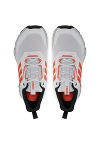 Adidas - adidas Buty do biegania Tracefinder JI4284 Szary. Kolor: szary. Materiał: materiał