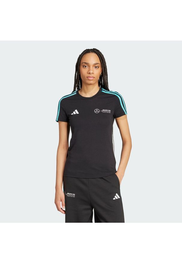 Adidas - Koszulka Mercedes - AMG Petronas Formula One Team DNA. Kolor: czarny, biały, wielokolorowy. Sport: taniec, joga i pilates