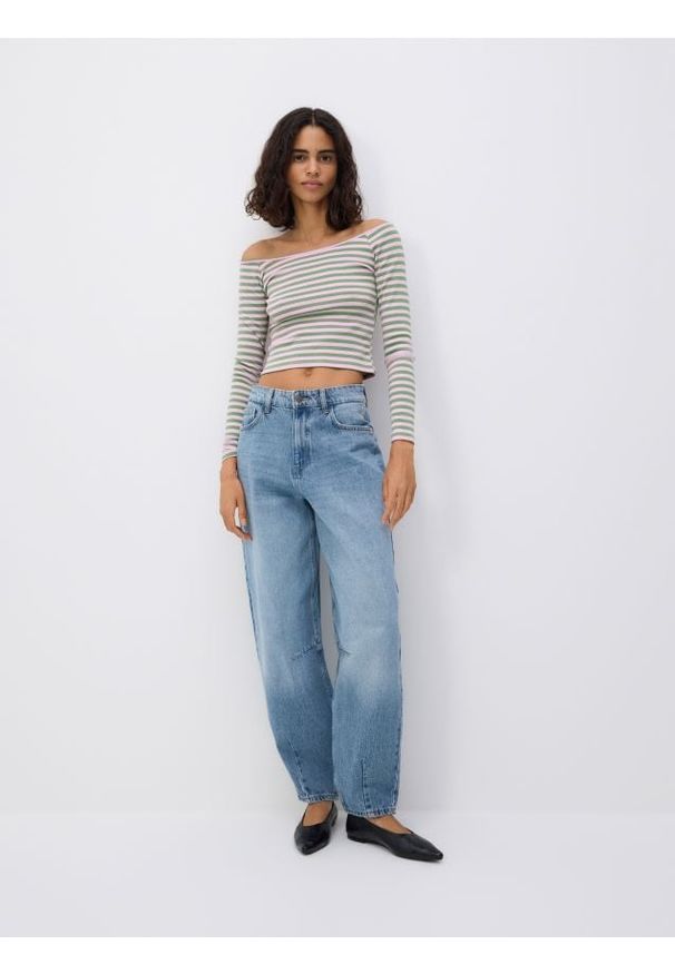 Reserved - Bluzka z prostym dekoltem - inny. Materiał: dzianina, bawełna. Długość: krótkie