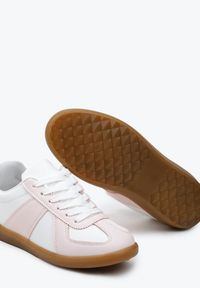 Born2be - Różowo-Białe Sneakersy w Stylu Klasycznych Tenisówek Filtris. Nosek buta: okrągły. Zapięcie: sznurówki. Kolor: różowy. Materiał: materiał. Obcas: na obcasie. Wysokość obcasa: niski #3