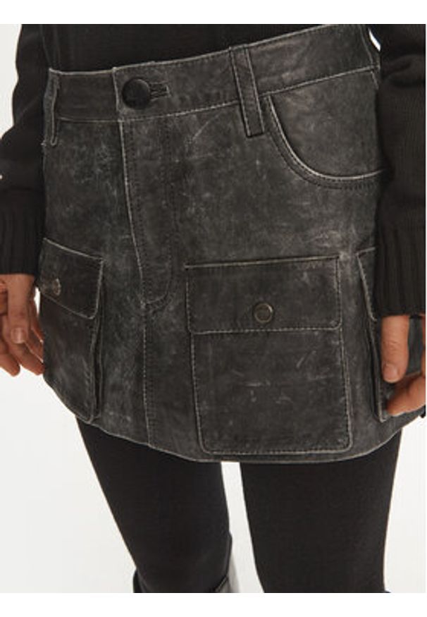 One Teaspoon Spódnica skórzana 26597 Szary Regular Fit. Kolor: szary. Materiał: skóra