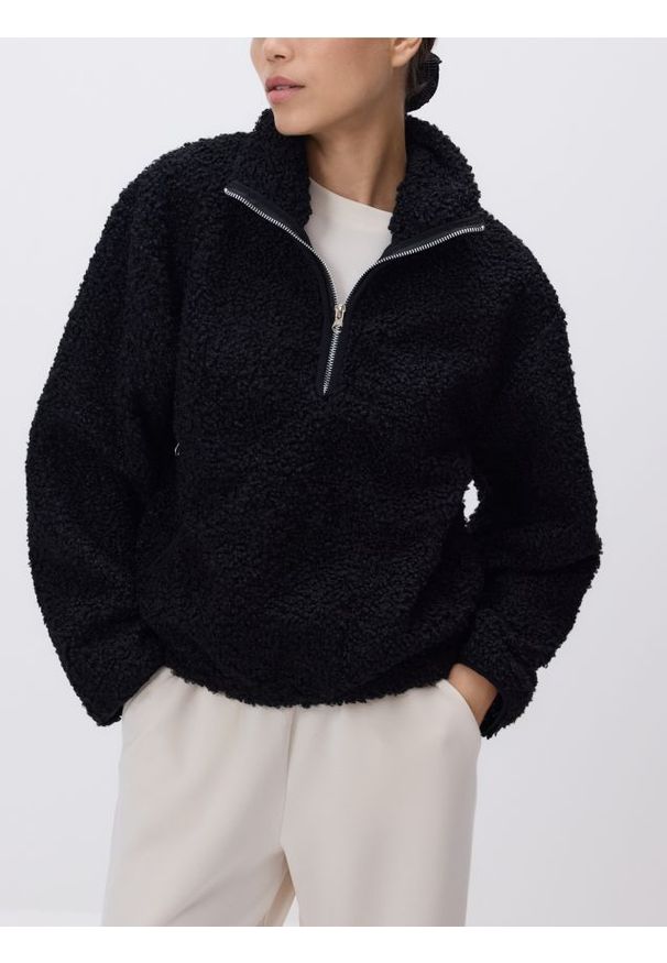 Reserved - Bluza ze sztucznego baranka - czarny. Kolor: czarny