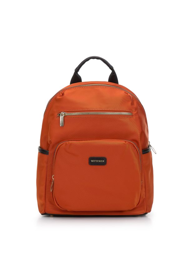 Wittchen - Damski plecak nylonowy z kieszeniami z przodu pomarańczowy. Kolor: pomarańczowy. Materiał: nylon. Wzór: aplikacja. Styl: elegancki